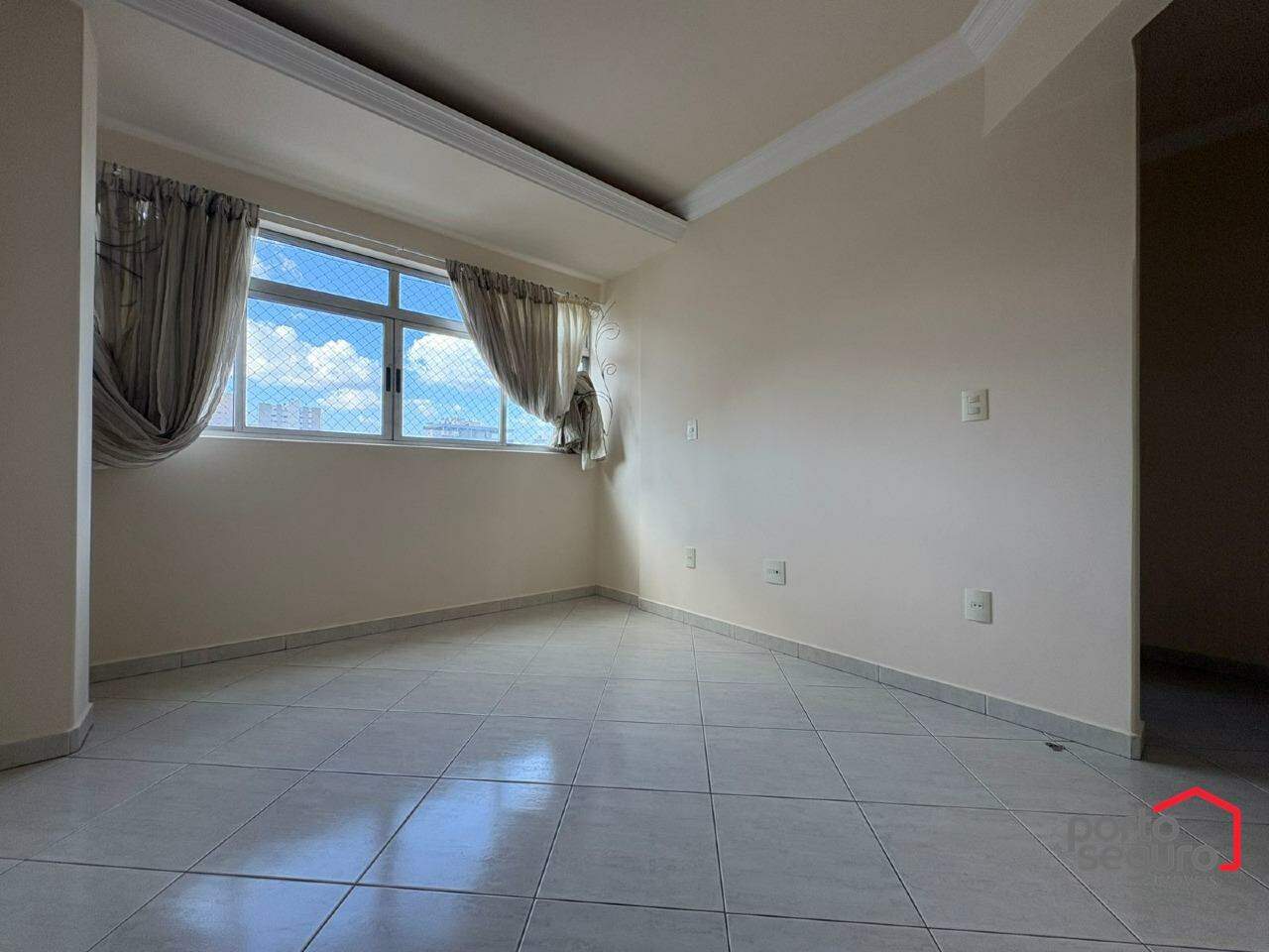 Apartamento para aluguel no Centro: Apartamento para alugar, Centro - Divinópolis/MG