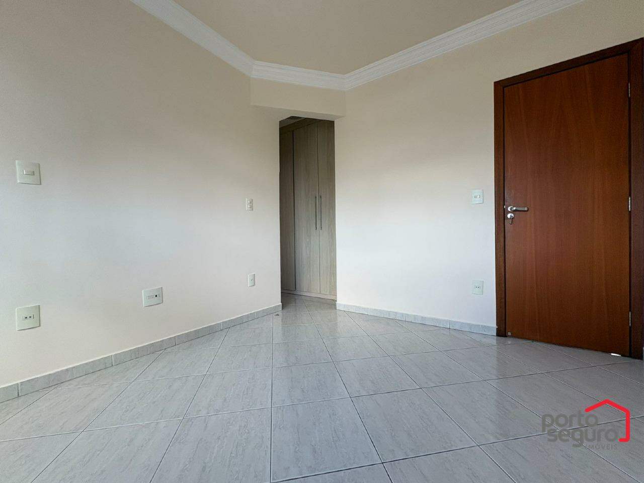 Apartamento para aluguel no Centro: Apartamento para alugar, Centro - Divinópolis/MG