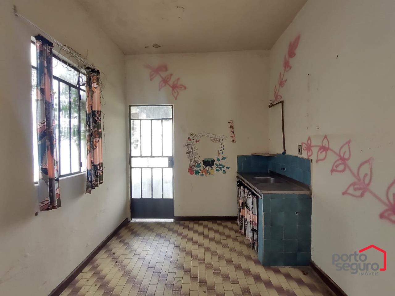 Casa para aluguel no Centro: Casa para alugar, Centro - Divinópolis/MG