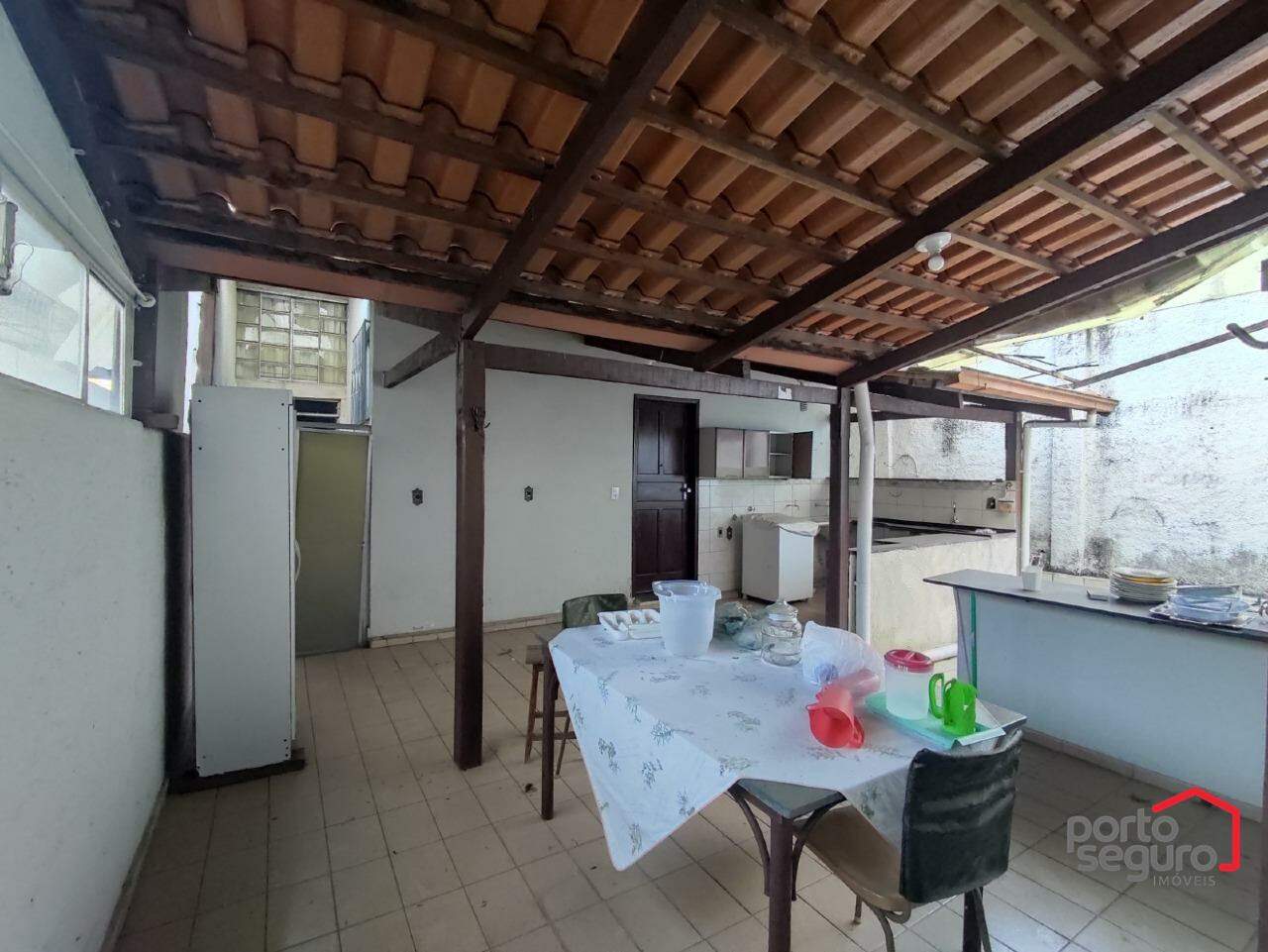 Casa Comercial para aluguel no Centro: Casa Comercial para alugar, Centro - Divinópolis/MG