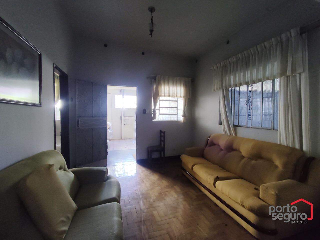 Casa Comercial para aluguel no Centro: Casa Comercial para alugar, Centro - Divinópolis/MG