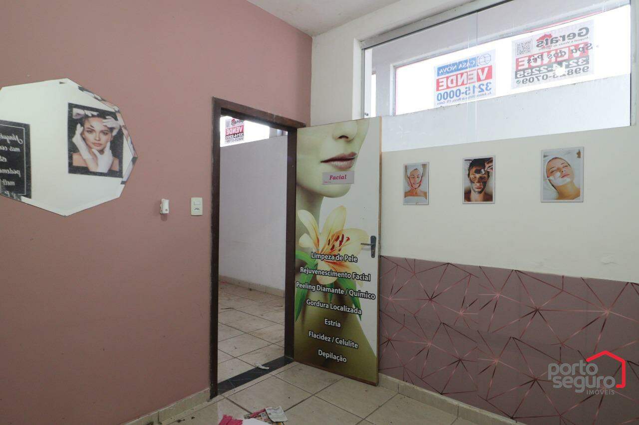 Casa à venda no Centro: Casa à venda, Centro - Divinópolis/MG