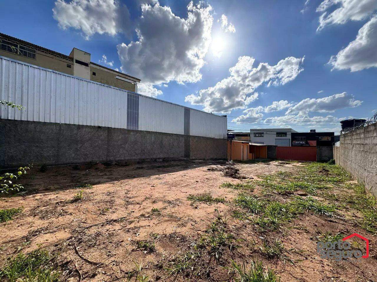 Lote para aluguel no Planalto: Lote para alugar, Planalto - Divinópolis/MG