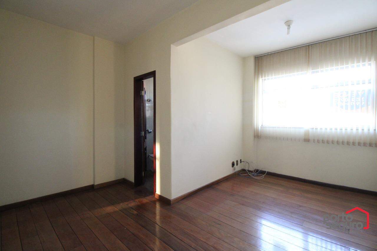 Apartamento à venda no Centro: Apartamento à venda, Centro - Divinópolis/MG