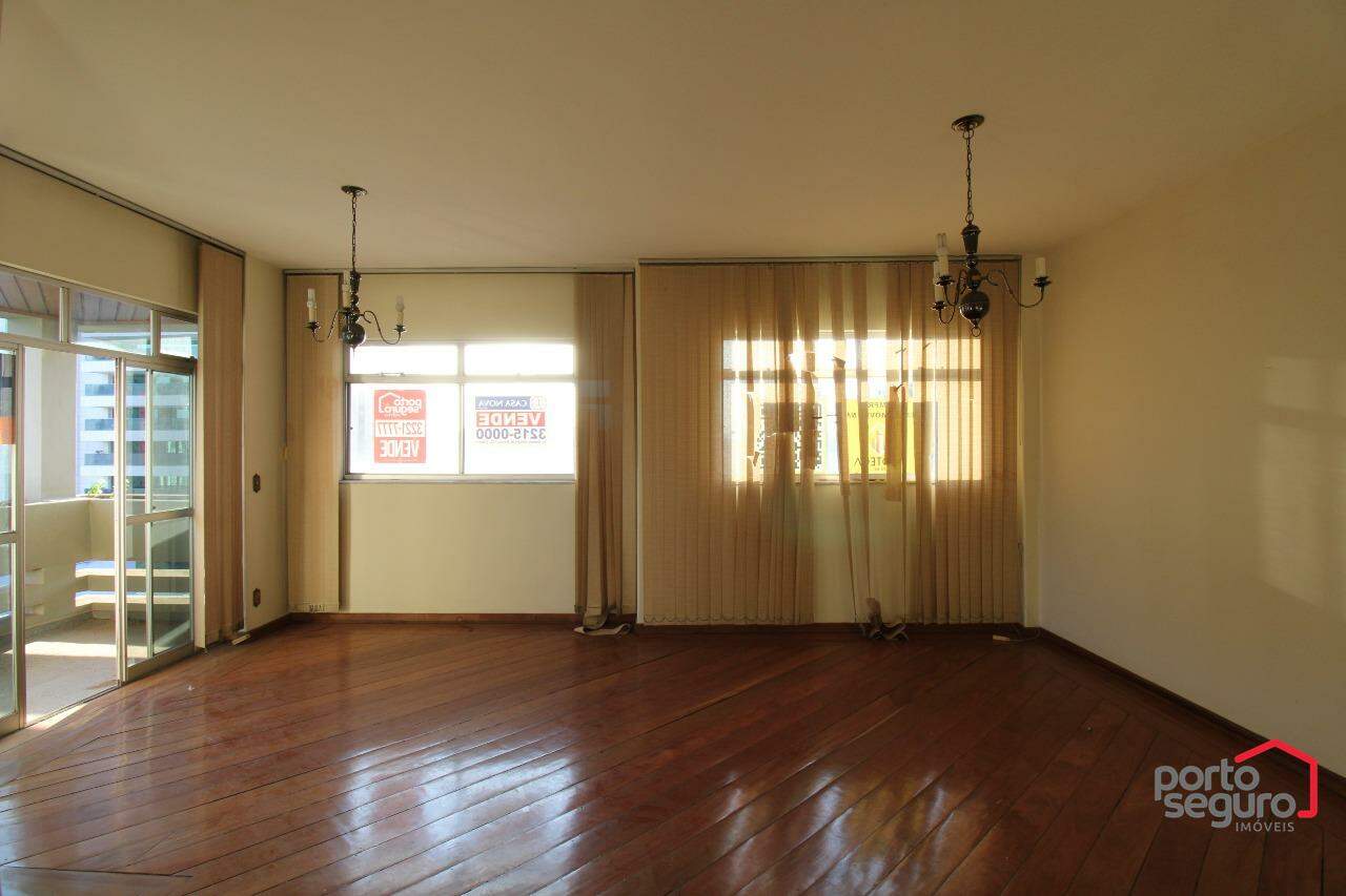 Apartamento à venda no Centro: Apartamento à venda, Centro - Divinópolis/MG
