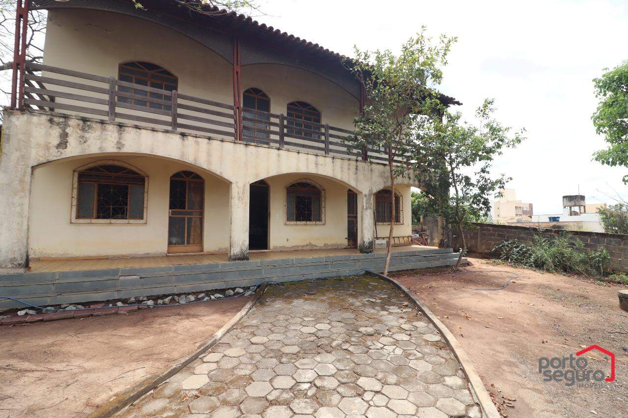 Casa à venda no Bom Pastor: Casa à venda, Bom Pastor - Divinópolis/MG