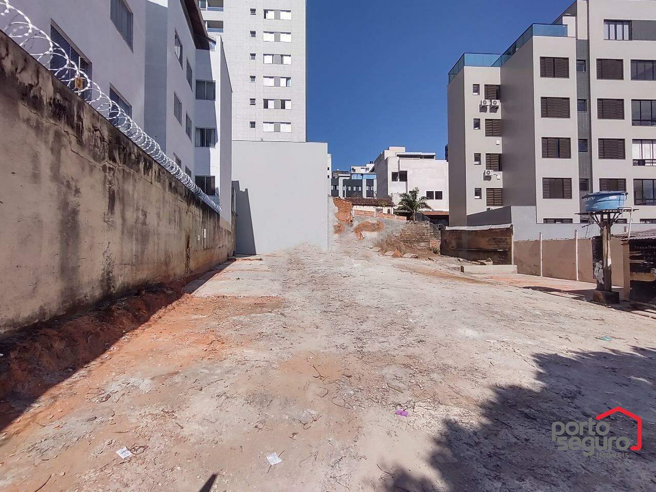 Lote para aluguel no Centro: Lote para alugar, Centro - Divinópolis/MG