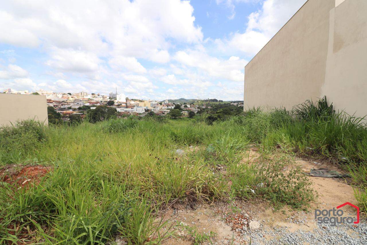 Lote para aluguel no Dulphe Pinto de Aguiar: Lote para alugar, Dulphe Pinto de Aguiar - Divinópolis/MG