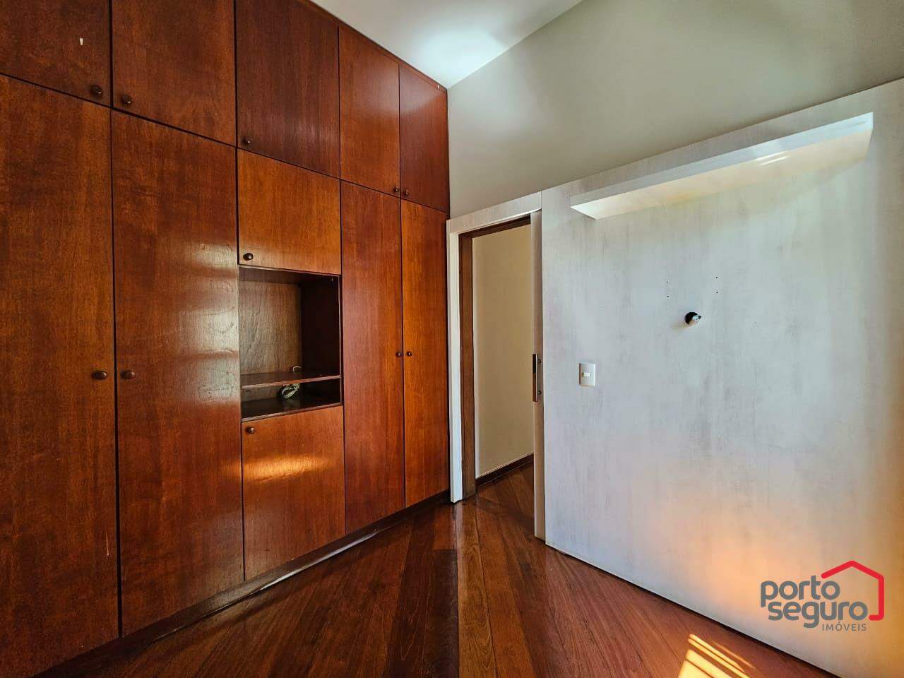 Apartamento para aluguel no Centro: Apartamento para alugar, Centro - Divinópolis/MG