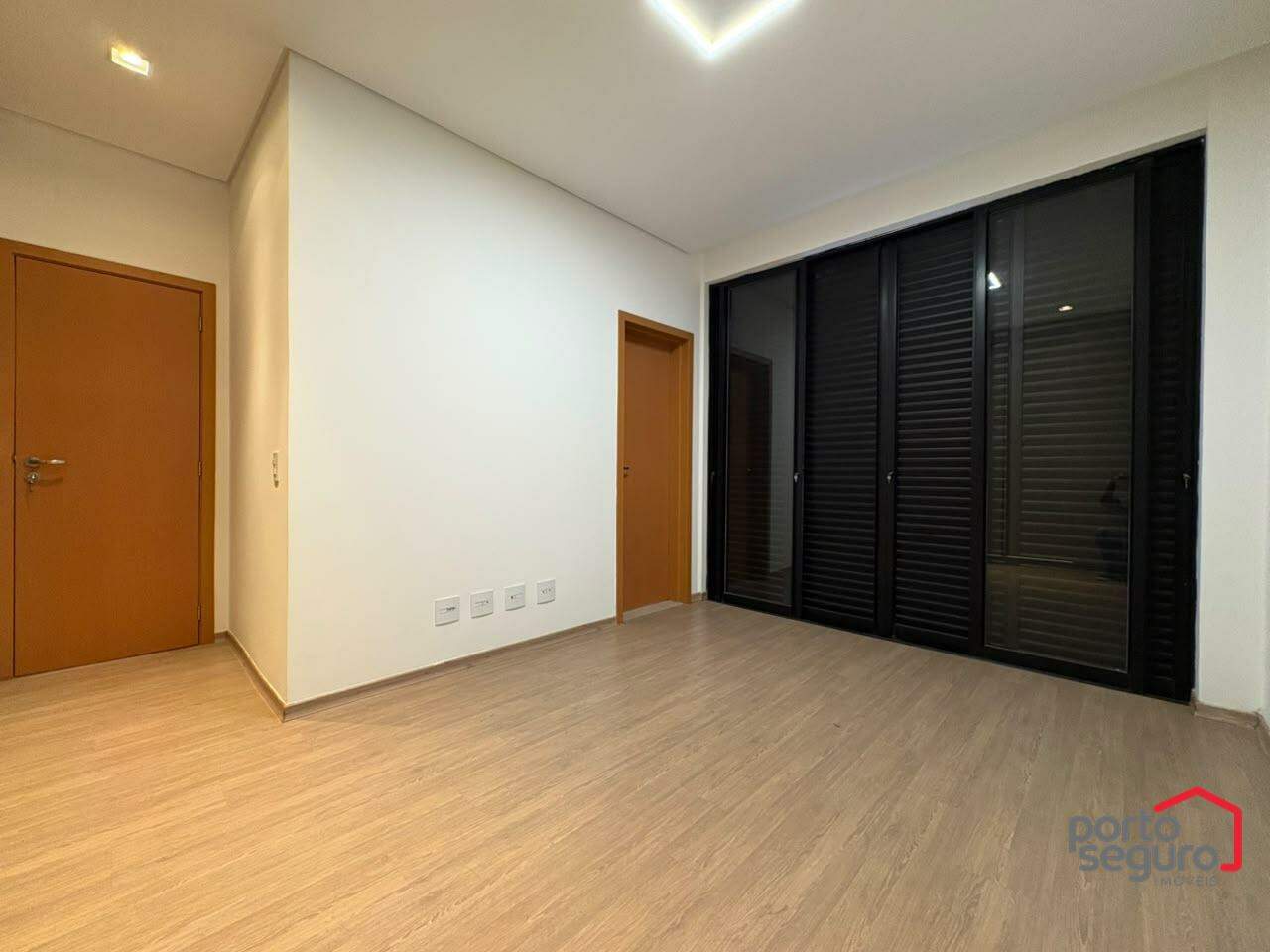 Apartamento para aluguel no Centro: Apartamento para alugar, Centro - Divinópolis/MG
