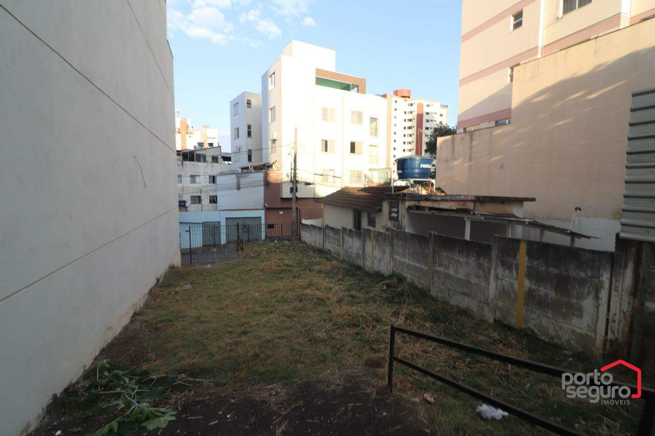 Lote para aluguel no Centro: Lote para alugar, Centro - Divinópolis/MG