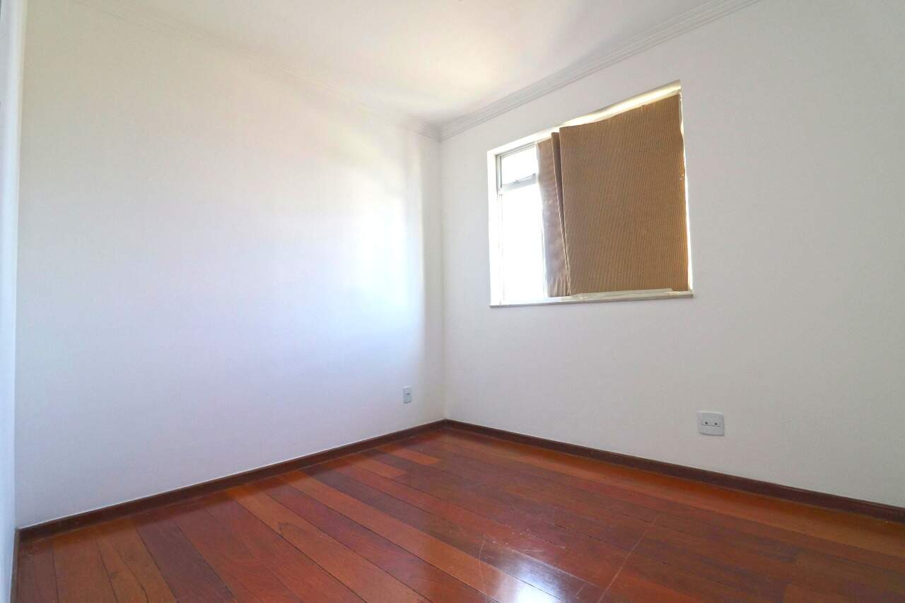 Apartamento à venda no Centro: Apartamento à venda, Centro - Divinópolis/MG