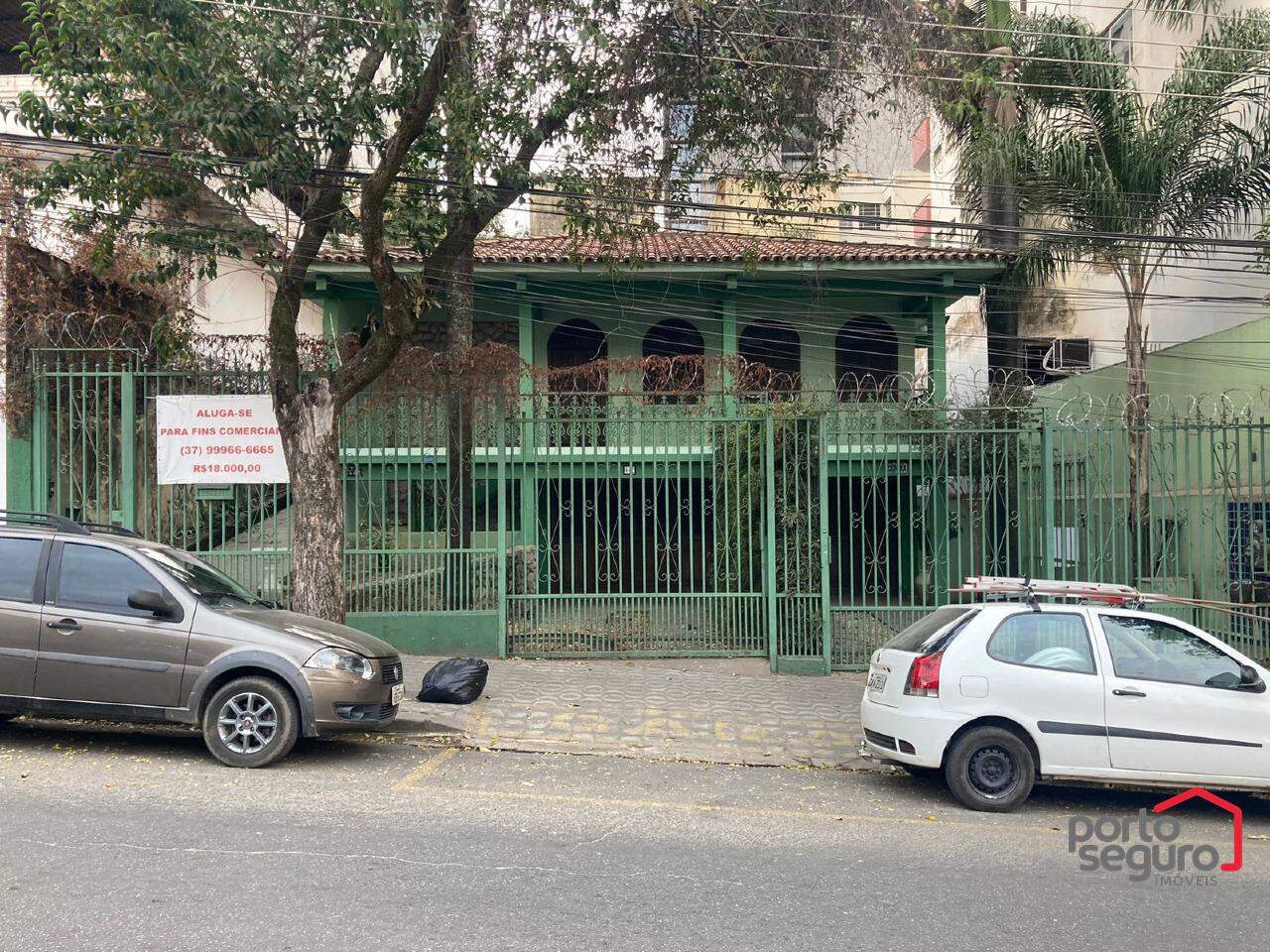 Casa Comercial para aluguel no Centro: Casa Comercial para alugar, Centro - Divinópolis/MG