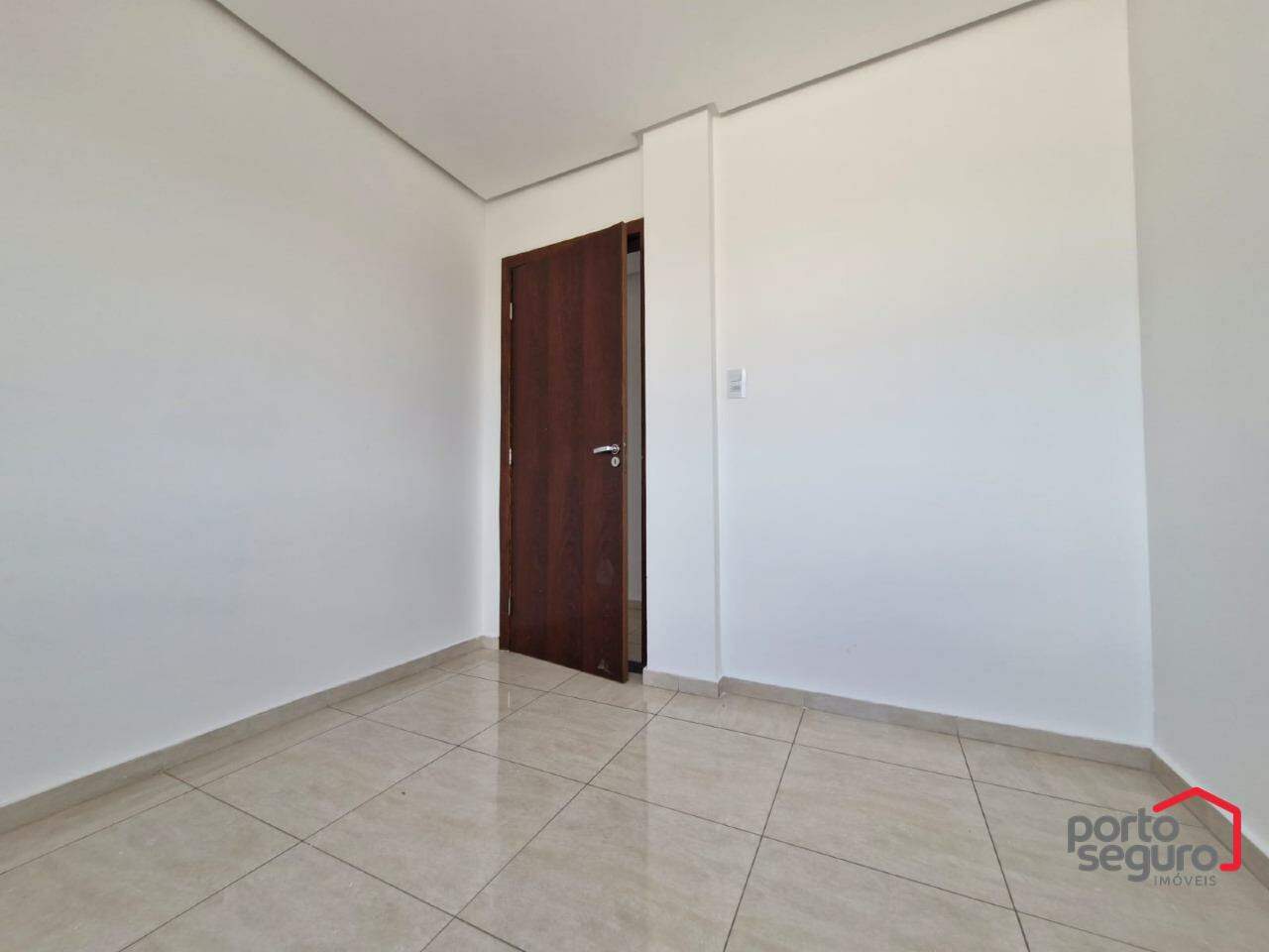 Apartamento à venda no Manoel Valinhas: Apartamento à venda, Manoel Valinhas - Divinópolis/MG