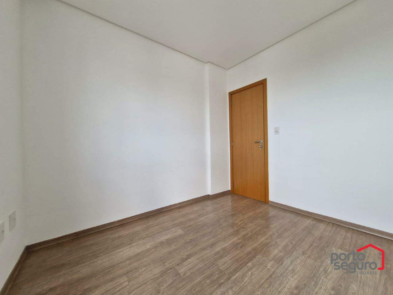 Apartamento para aluguel no Centro: Apartamento para alugar, Centro - Divinópolis/MG