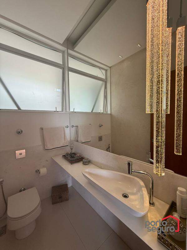 Casa em condomínio à venda no Condomínio Ville Royalle: Casa em condomínio à venda, Condomínio Ville Royalle - Divinópolis/MG