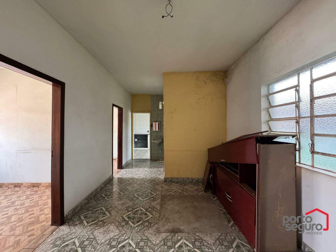Casa Comercial para aluguel no Centro: Casa Comercial para alugar, Centro - Divinópolis/MG