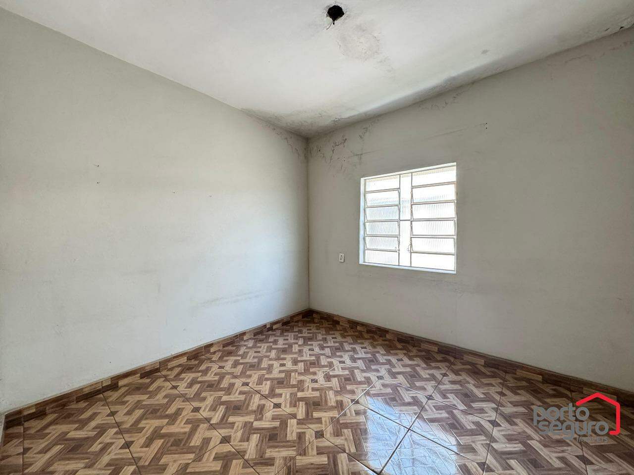 Casa Comercial para aluguel no Centro: Casa Comercial para alugar, Centro - Divinópolis/MG