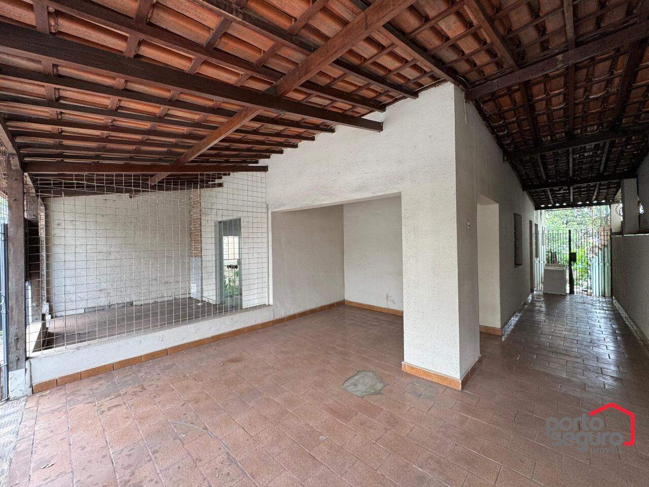 Casa Comercial para aluguel no Centro: Casa Comercial para alugar, Centro - Divinópolis/MG