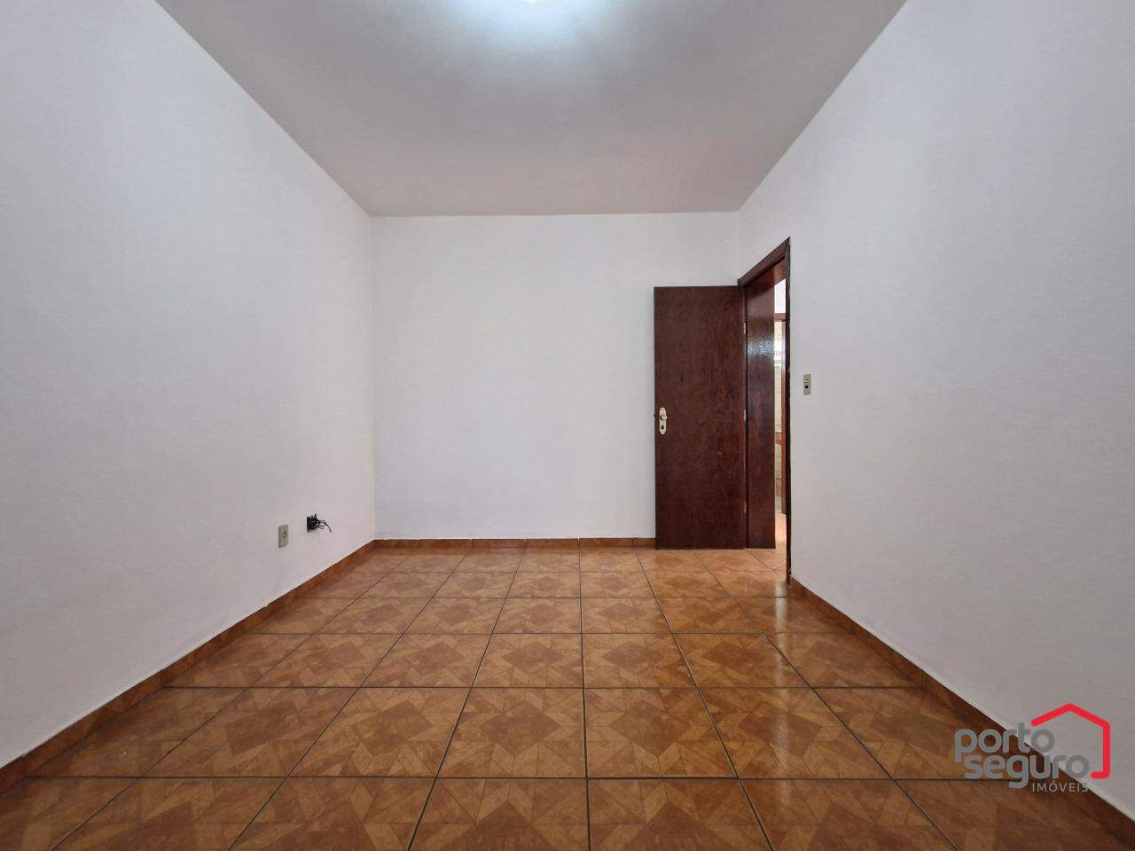 Apartamento para aluguel no Centro: Apartamento para alugar, Centro - Divinópolis/MG
