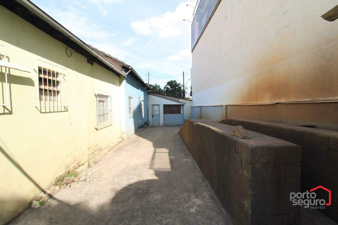 Casa Comercial à venda no Centro: Casa Comercial à venda, Centro - Divinópolis/MG