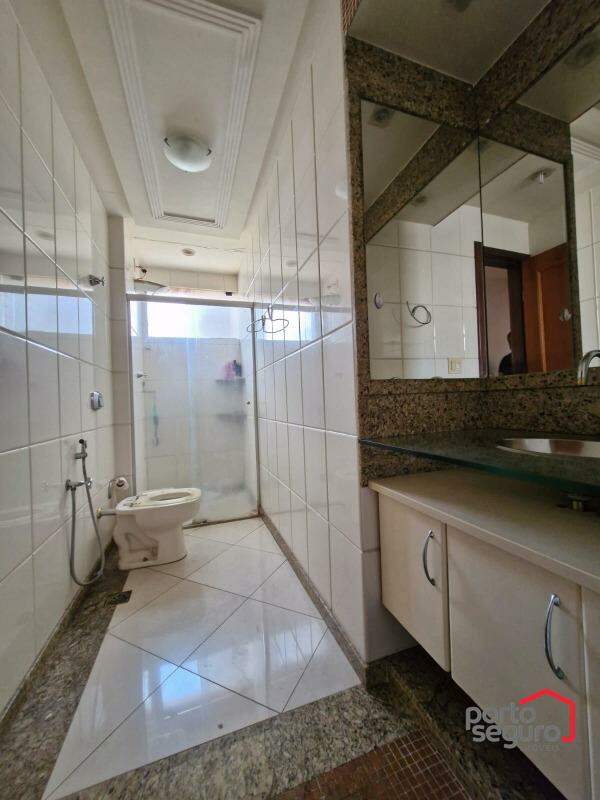 Apartamento à venda no Centro: Apartamento à venda, Centro - Divinópolis/MG