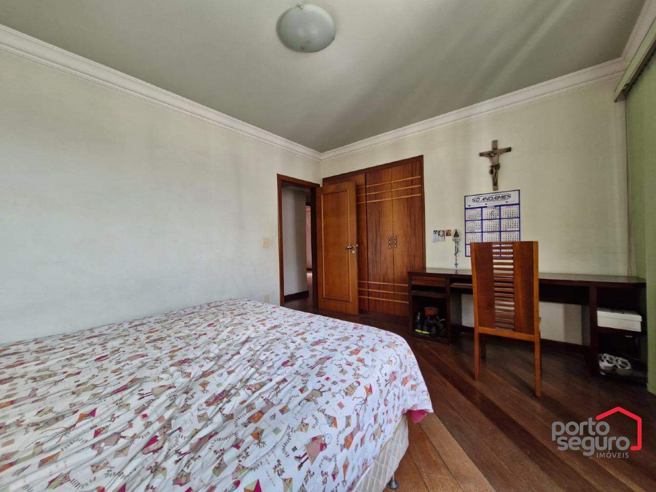 Apartamento à venda no Centro: Apartamento à venda, Centro - Divinópolis/MG