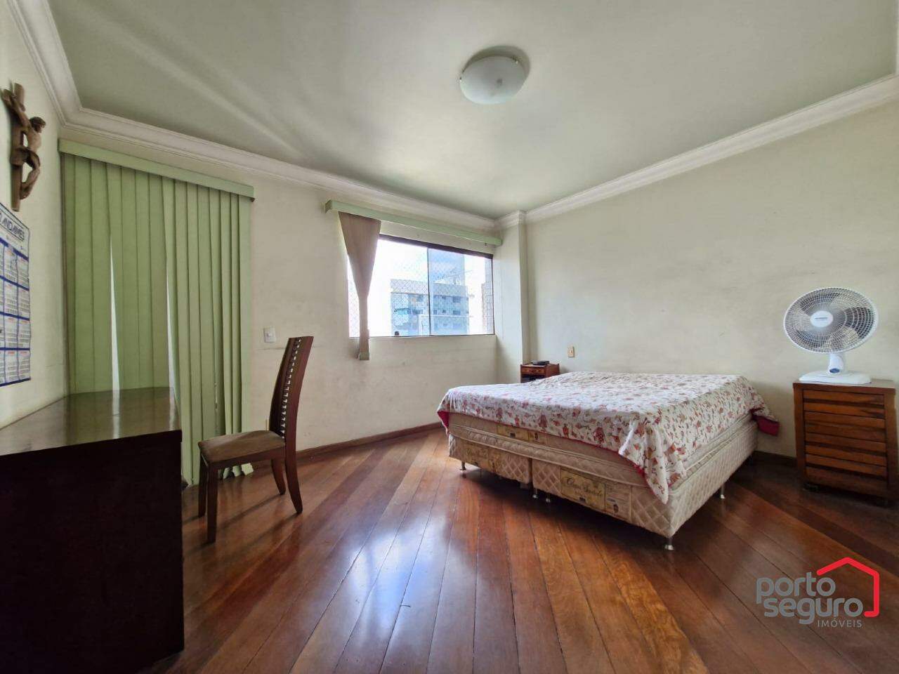 Apartamento à venda no Centro: Apartamento à venda, Centro - Divinópolis/MG