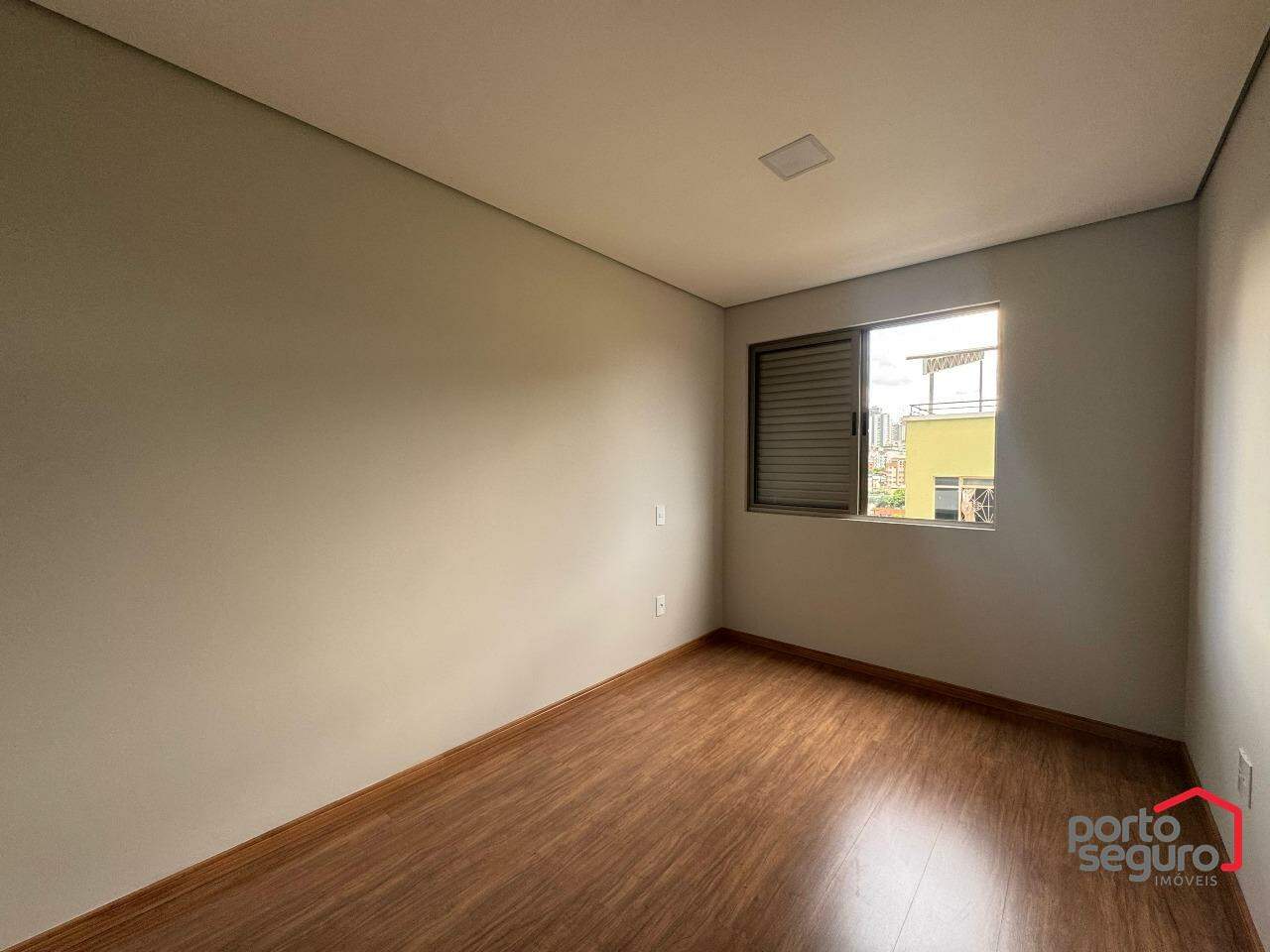 Apartamento à venda no Afonso Pena: Apartamento à venda, Afonso Pena - Divinópolis/MG