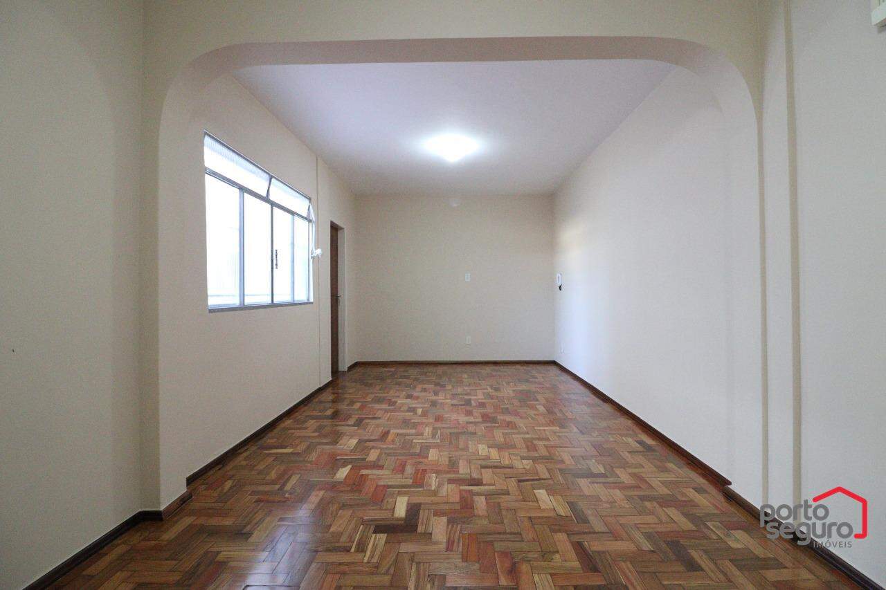 Apartamento à venda no Centro: Apartamento à venda, Centro - Divinópolis/MG