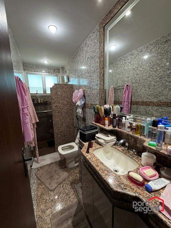 Apartamento à venda no Centro: Apartamento à venda, Centro - Divinópolis/MG