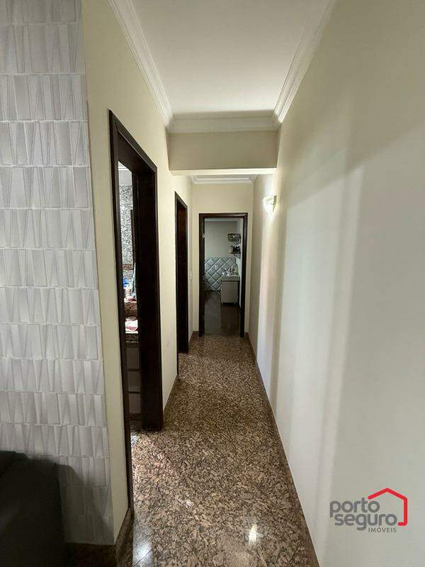 Apartamento à venda no Centro: Apartamento à venda, Centro - Divinópolis/MG