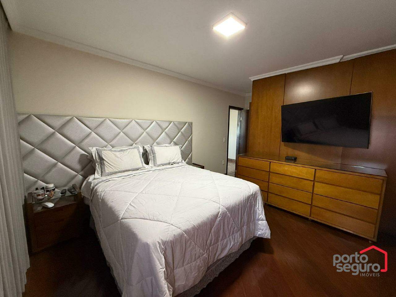 Apartamento à venda no Centro: Apartamento à venda, Centro - Divinópolis/MG