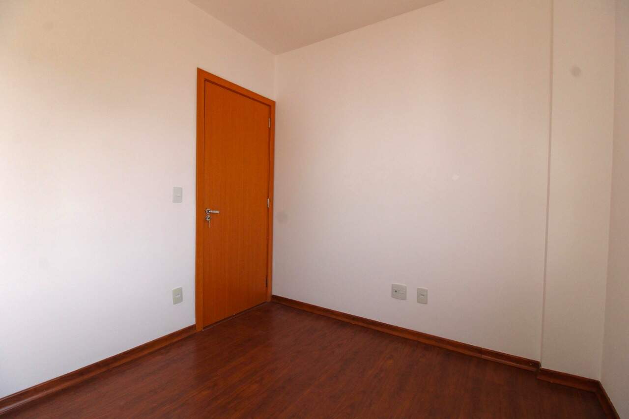 Apartamento à venda no Centro: Apartamento à venda, Centro - Divinópolis/MG