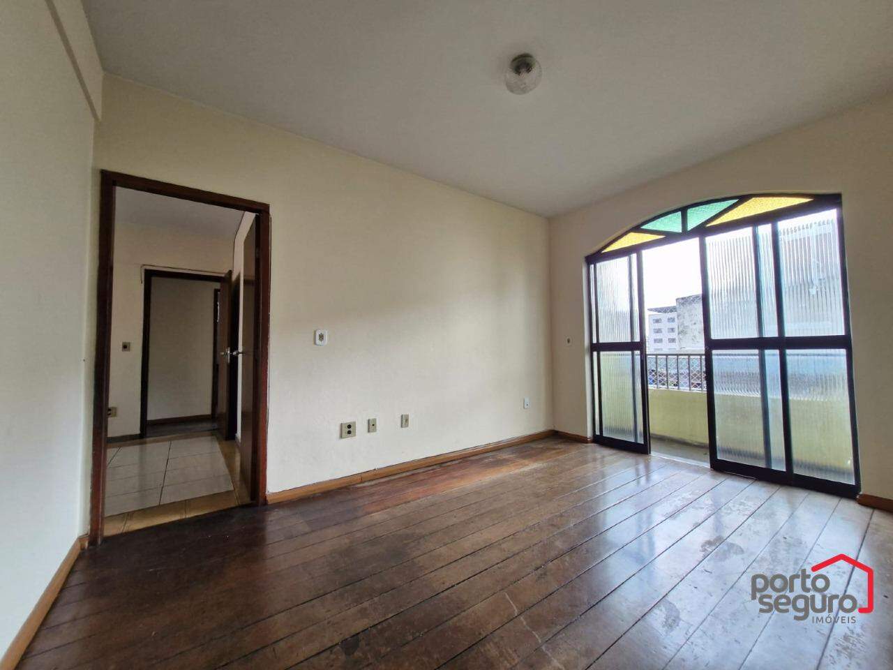 Apartamento para aluguel no Centro: Apartamento para alugar, Centro - Divinópolis/MG