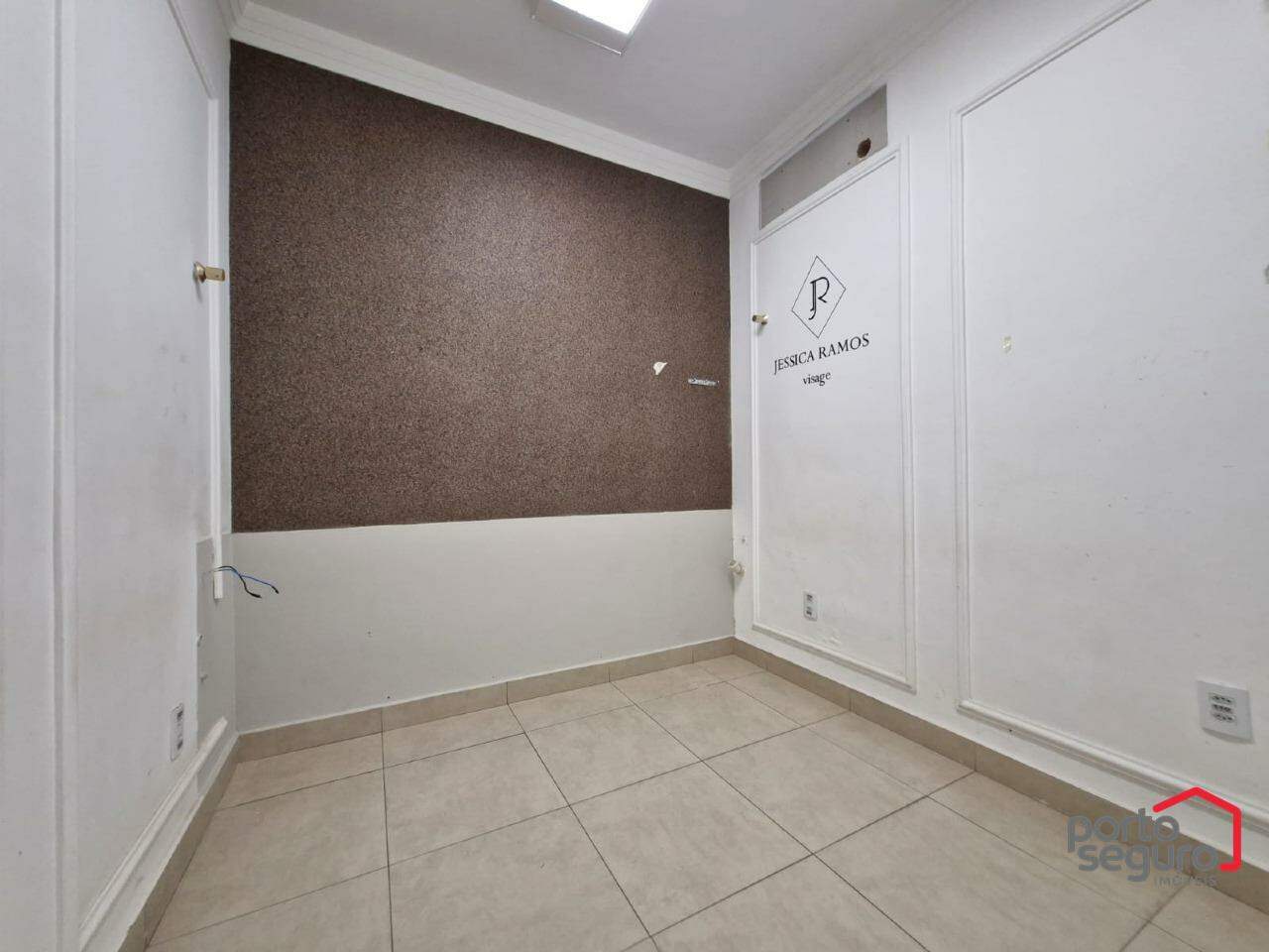 Casa Comercial para aluguel no Centro: Casa Comercial para alugar, Centro - Divinópolis/MG