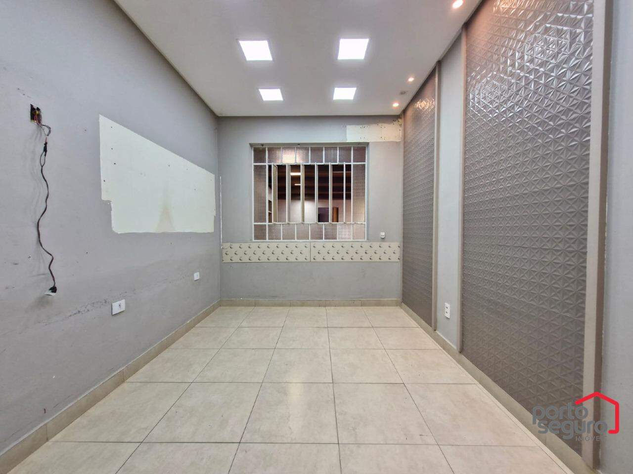 Casa Comercial para aluguel no Centro: Casa Comercial para alugar, Centro - Divinópolis/MG