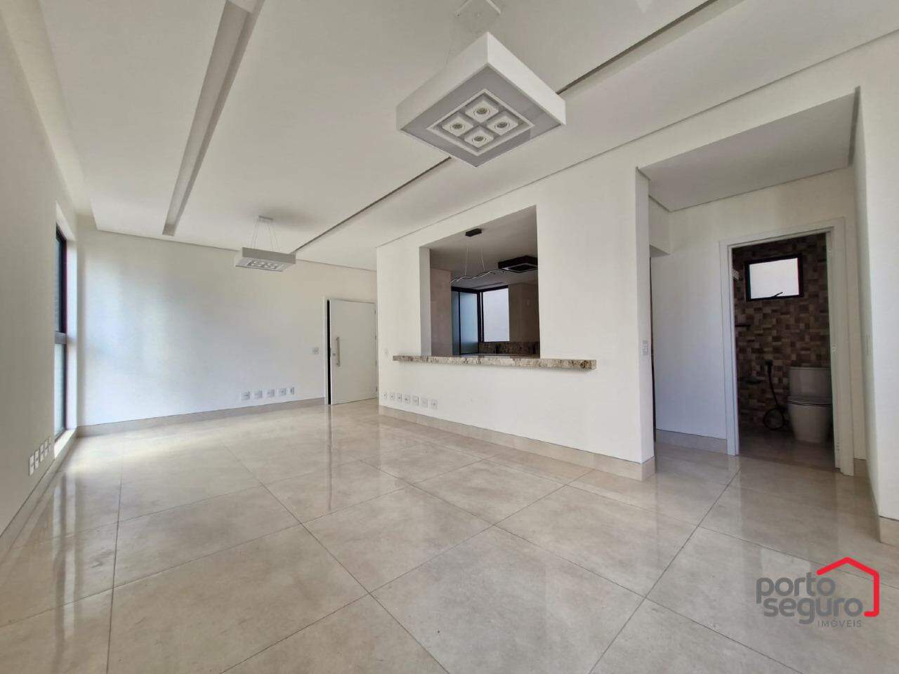 Apartamento à venda no Centro: Apartamento à venda, Centro - Divinópolis/MG