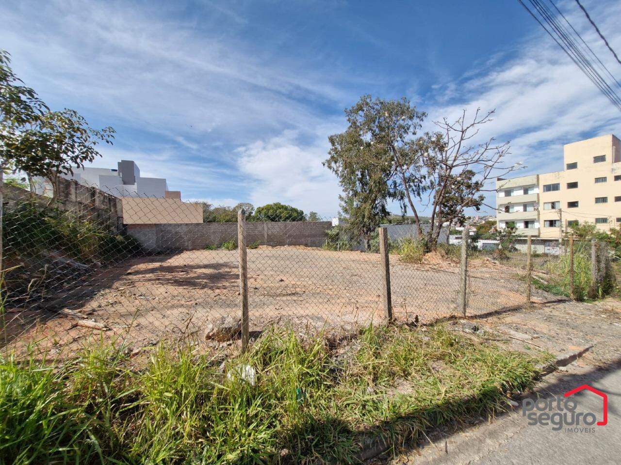 Lote para aluguel no Manoel Valinhas: Lote para alugar, Manoel Valinhas - Divinópolis/MG