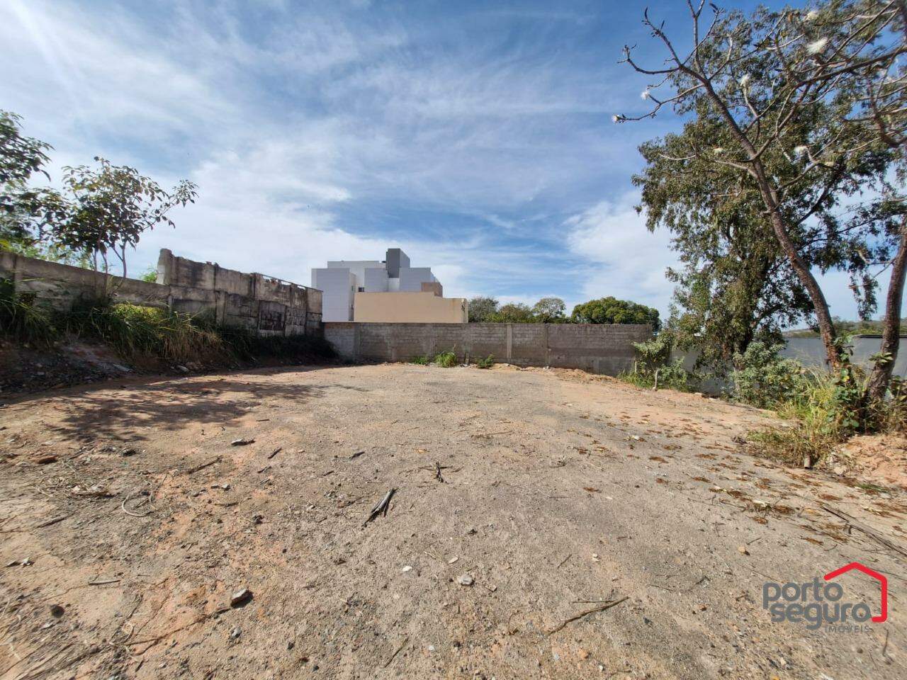 Lote para aluguel no Manoel Valinhas: Lote para alugar, Manoel Valinhas - Divinópolis/MG