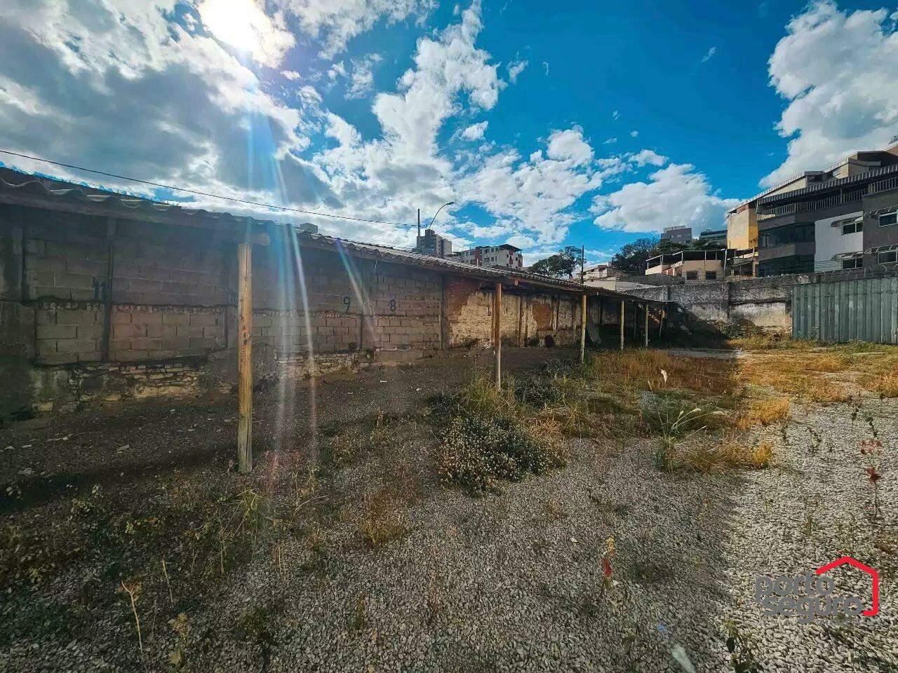 Lote para aluguel no Centro: Lote para alugar, Centro - Divinópolis/MG