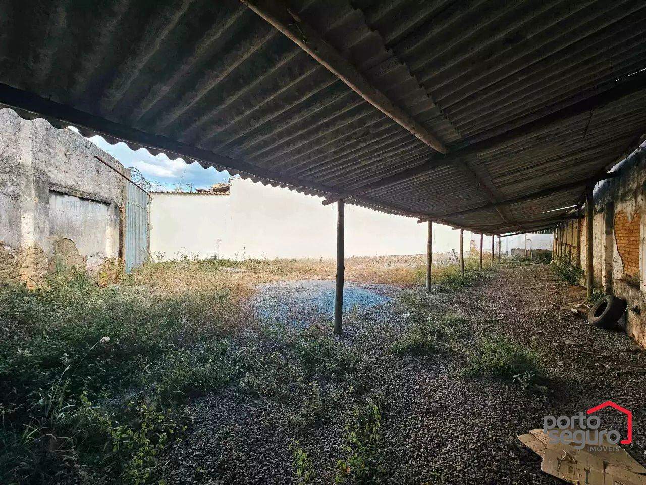 Lote para aluguel no Centro: Lote para alugar, Centro - Divinópolis/MG