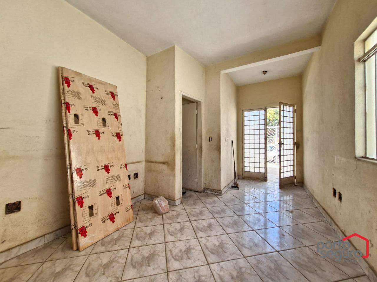 Casa para aluguel no Centro: Casa para alugar, Centro - Divinópolis/MG