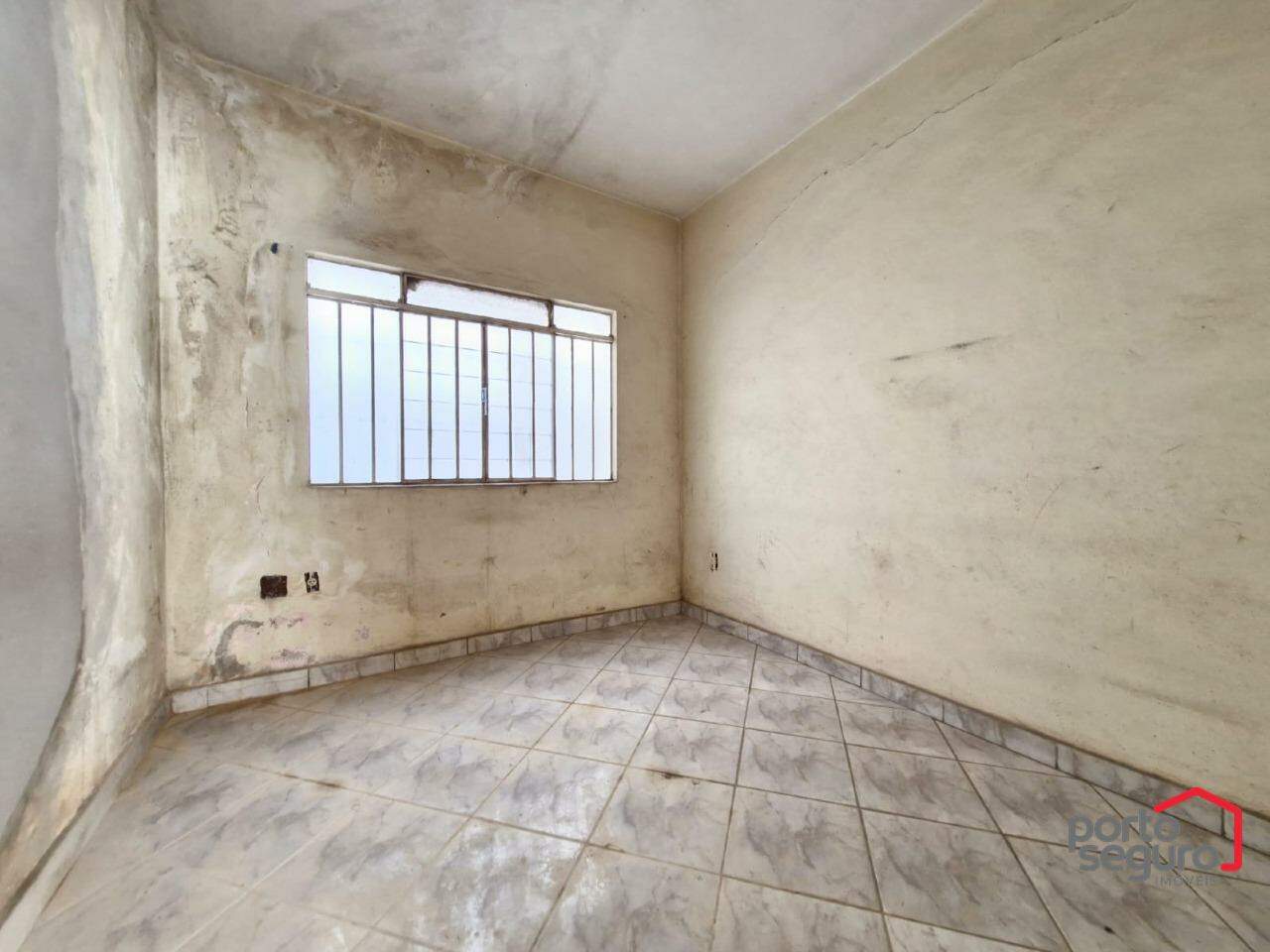 Casa para aluguel no Centro: Casa para alugar, Centro - Divinópolis/MG