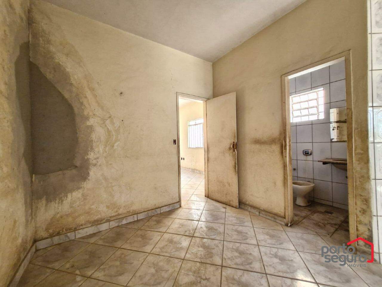 Casa para aluguel no Centro: Casa para alugar, Centro - Divinópolis/MG