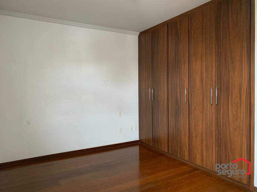 Apartamento à venda no Centro: Apartamento à venda, Centro - Divinópolis/MG