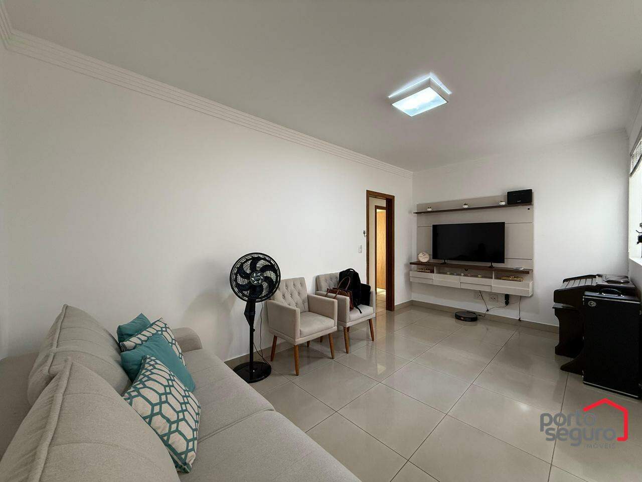Apartamento à venda no Centro: Apartamento à venda, Centro - Divinópolis/MG