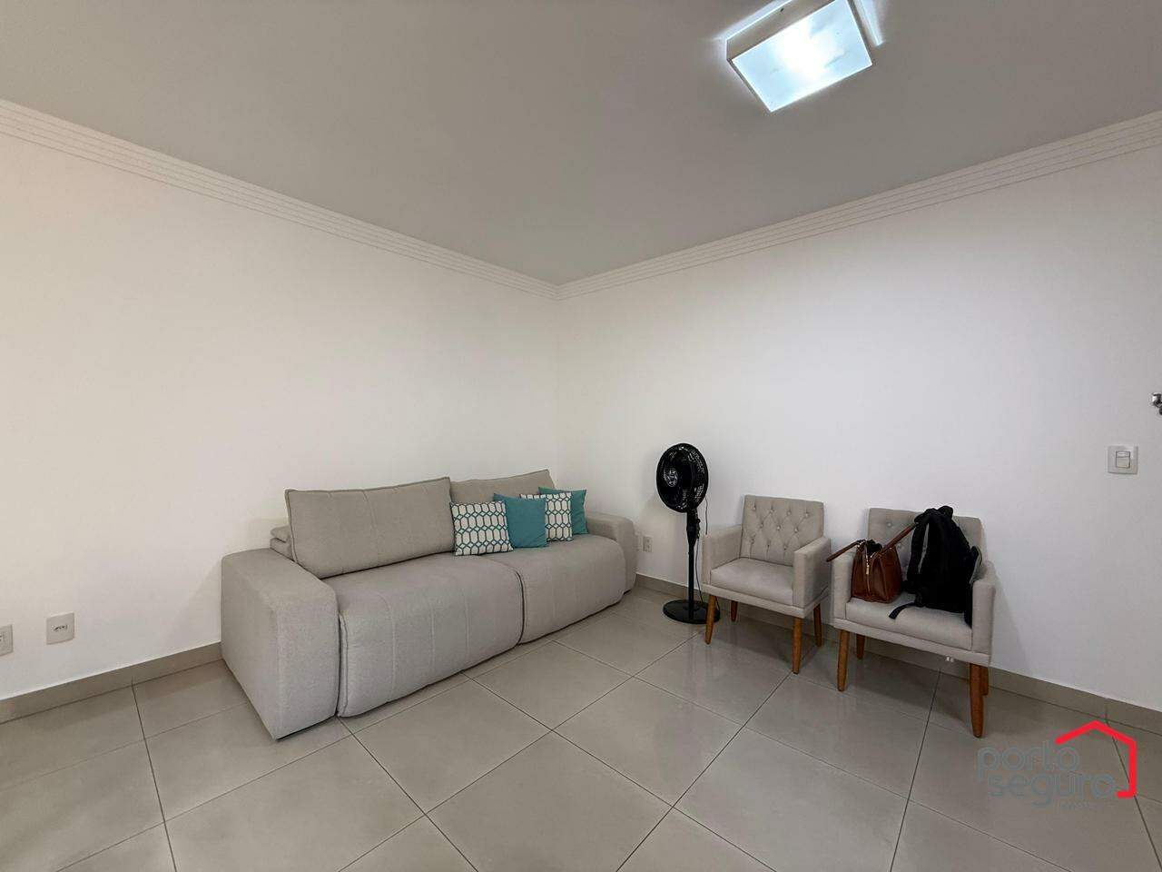Apartamento à venda no Centro: Apartamento à venda, Centro - Divinópolis/MG
