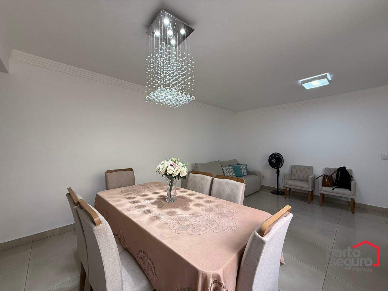 Apartamento à venda no Centro: Apartamento à venda, Centro - Divinópolis/MG
