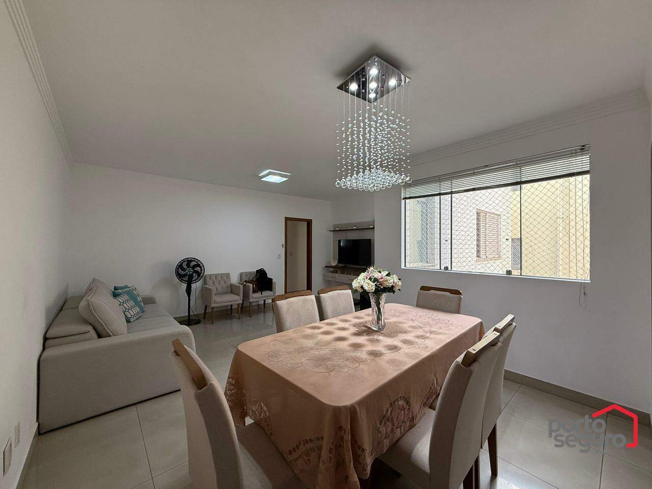 Apartamento à venda no Centro: Apartamento à venda, Centro - Divinópolis/MG